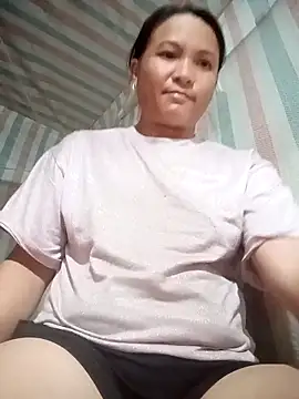 Love-Mama33 online show from October 2025 02:50:01 PM