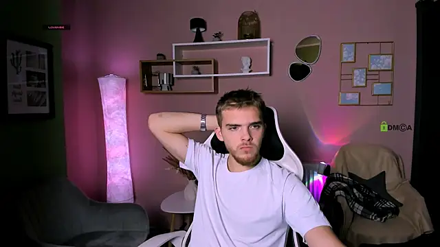 aron black  online show from November 2025 06:39:02 AM