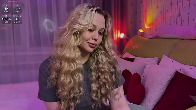 Estella Elwood online show from March 2026 02:00:01 PM