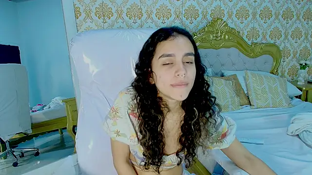 Snapshot of JessB_ chatting on October 2025 08:32:01 PM JessB online show from October 2025 08:32:01 PM