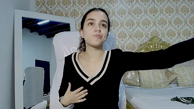 Snapshot of JessB_ chatting on October 2025 07:37:02 PM JessB online show from October 2025 07:37:02 PM
