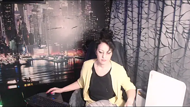 Snapshot of AMOURSWEET2025 chatting on February 2026 06:05:02 PM AMOURSWEET2025 online show from February 2026 06:05:02 PM