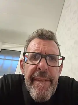 gigolobcn online show from December 2025 04:20:02 PM