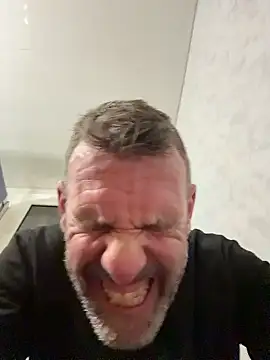 gigolobcn online show from January 2026 06:04:02 PM