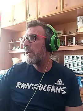 Snapshot of gigolobcn chatting on June 2026 10:20:01 AM gigolobcn online show from June 2026 10:20:01 AM