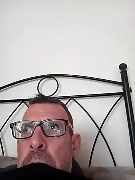 gigolobcn online show from March 2026 04:54:02 PM