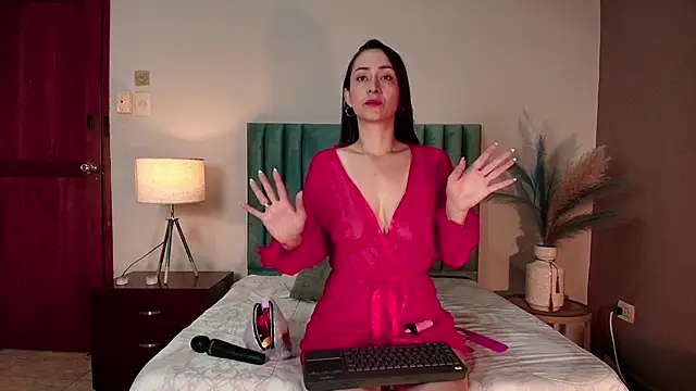 DaphneBeaumont online show from October 2025 12:18:01 PM