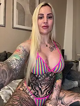 CoraDiamond online show from January 2026 04:00:01 PM