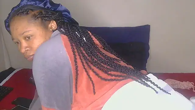 Snapshot of CherieBlushX chatting on July 2026 04:34:02 AM CherieBlushX online show from July 2026 04:34:02 AM