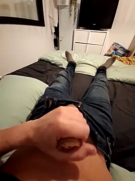 Yoaannn online show from October 2025 05:20:02 PM