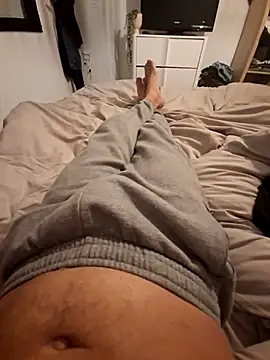 Yoaannn online show from November 2025 05:06:02 PM