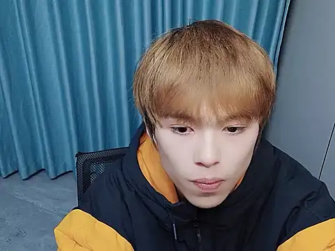 Snapshot of w5206t chatting on April 2026 12:09:01 PM w5206t online show from April 2026 12:09:01 PM