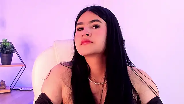 Emma  clark  online show from November 2025 12:49:02 PM