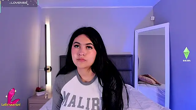 Emma  clark  online show from November 2025 03:05:02 PM