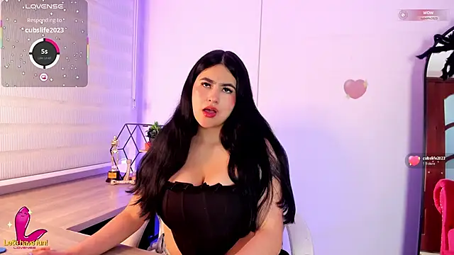 Emma  clark  online show from October 2025 12:26:02 PM