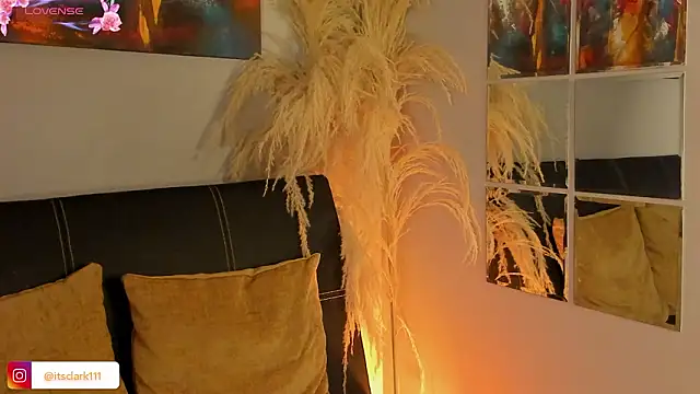 Emma  clark  online show from February 2026 01:11:01 PM