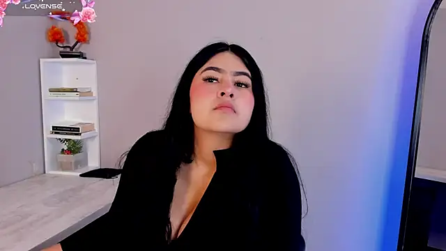Snapshot of Emma__clark_ chatting on October 2025 12:09:01 PM Emma clark online show from October 2025 12:09:01 PM