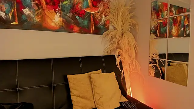 Emma  clark  online show from February 2026 12:13:02 PM