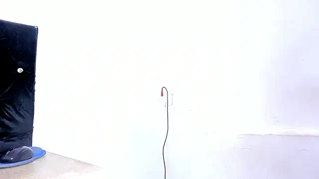 milabiggcoock online show from April 2026 08:59:01 PM