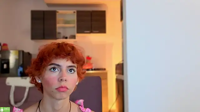 colette e online show from December 2025 02:22:01 AM