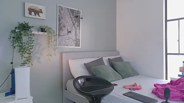 Nickifox   online show from November 2025 07:39:01 PM