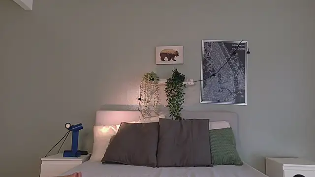 Nickifox   online show from December 2025 07:36:05 PM