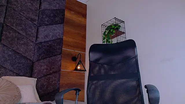 Nickifox   online show from January 2026 07:42:02 PM