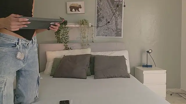 Nickifox   online show from December 2025 07:26:02 PM