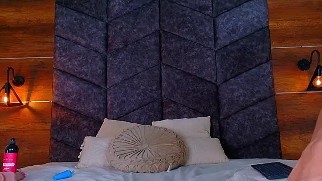 Nickifox   online show from January 2026 07:41:02 PM