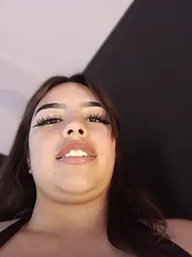 Lili milk20 online show from March 2026 07:42:01 PM