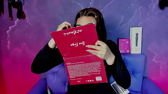 Lili milk20 online show from October 2025 07:35:01 PM