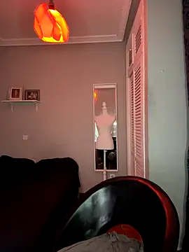 Snapshot of lacattiva chatting on October 2025 05:15:01 PM lacattiva online show from October 2025 05:15:01 PM