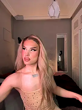 Snapshot of lacattiva chatting on November 2025 08:09:02 PM lacattiva online show from November 2025 08:09:02 PM