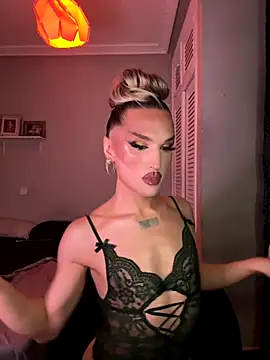 Snapshot of lacattiva chatting on September 2025 09:14:01 PM lacattiva online show from September 2025 09:14:01 PM