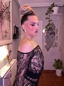 Snapshot of lacattiva chatting on November 2025 08:09:01 PM lacattiva online show from November 2025 08:09:01 PM