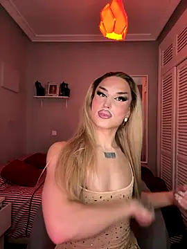 Snapshot of lacattiva chatting on November 2025 05:05:02 PM lacattiva online show from November 2025 05:05:02 PM