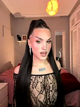 Snapshot of lacattiva chatting on December 2025 08:32:02 PM lacattiva online show from December 2025 08:32:02 PM