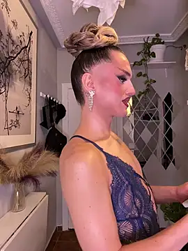 Snapshot of lacattiva chatting on October 2025 07:29:01 PM lacattiva online show from October 2025 07:29:01 PM