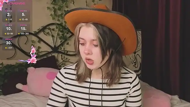 IrisSoCute online show from November 2025 08:35:02 AM