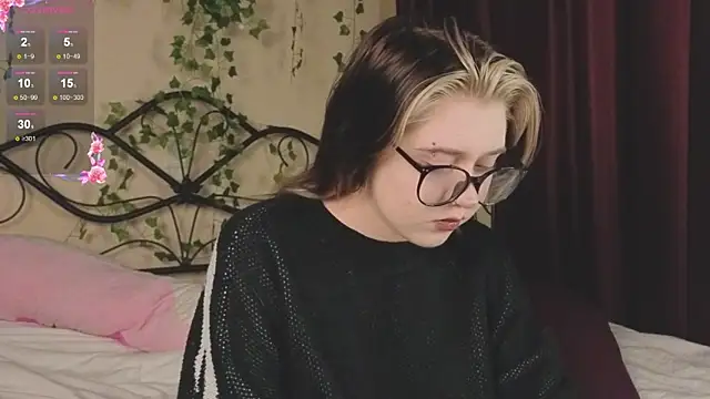 IrisSoCute online show from December 2025 09:30:02 AM