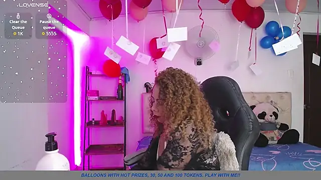 thalia mills19 online show from February 2026 09:26:01 PM