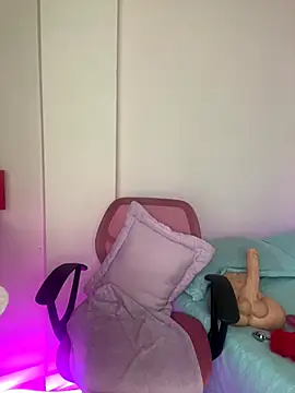 Snapshot of Zara_Bel chatting on December 2025 06:39:02 PM Zara Bel online show from December 2025 06:39:02 PM