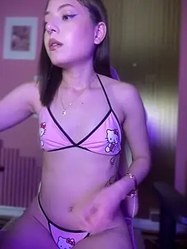 PrettyAmber online show from April 2026 08:21:01 PM