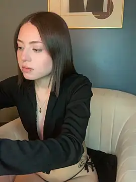 PrettyAmber online show from April 2026 12:17:02 AM
