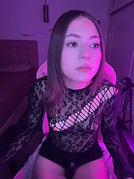 PrettyAmber online show from May 2026 09:24:02 PM