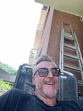 Snapshot of Axl_hot chatting on July 2026 07:15:02 AM Axl hot online show from July 2026 07:15:02 AM