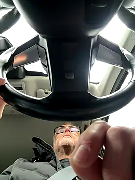 Axl hot online show from December 2025 08:39:02 AM