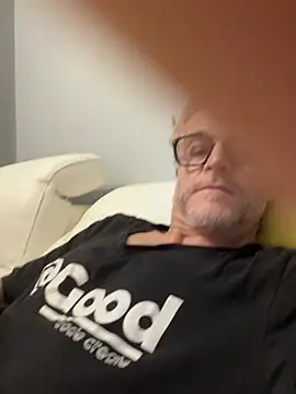 Axl hot online show from February 2026 12:18:02 AM