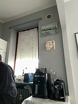 Axl hot online show from February 2026 12:13:02 PM