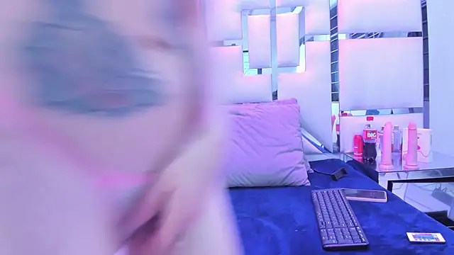 GabrielBrowm online show from November 2025 10:08:02 PM